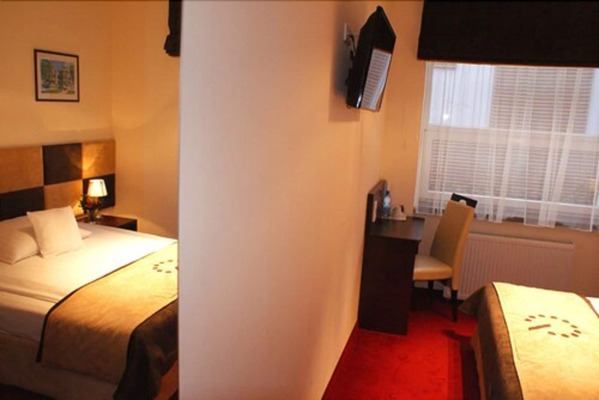 Boutique Hotel's I Milionowa Aparthotel Lodž
