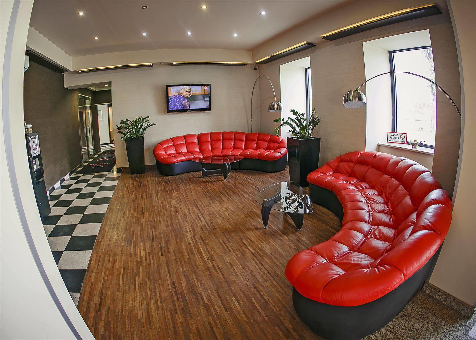 Aparthotel Boutique Hotel's I Milionowa 3*